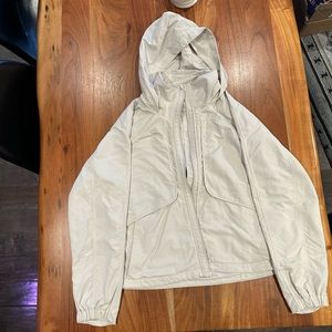 Lululemon size 8 like new windbreaker